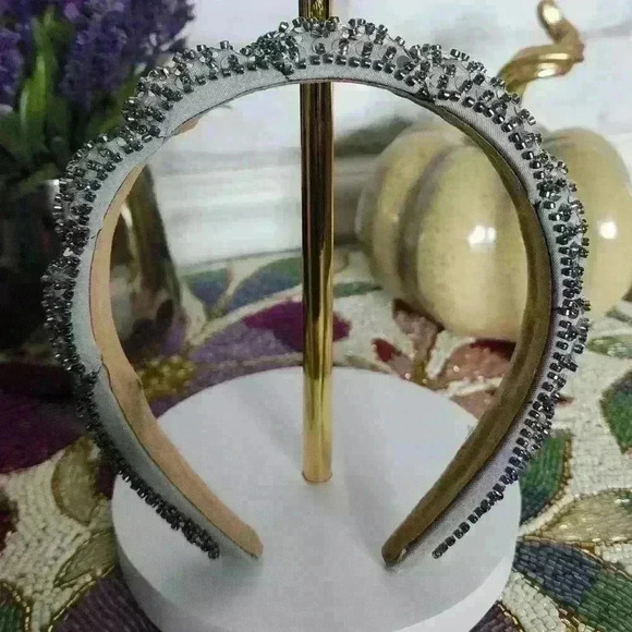 Accessories - ✨️Silver Sparkly Headband ✨️